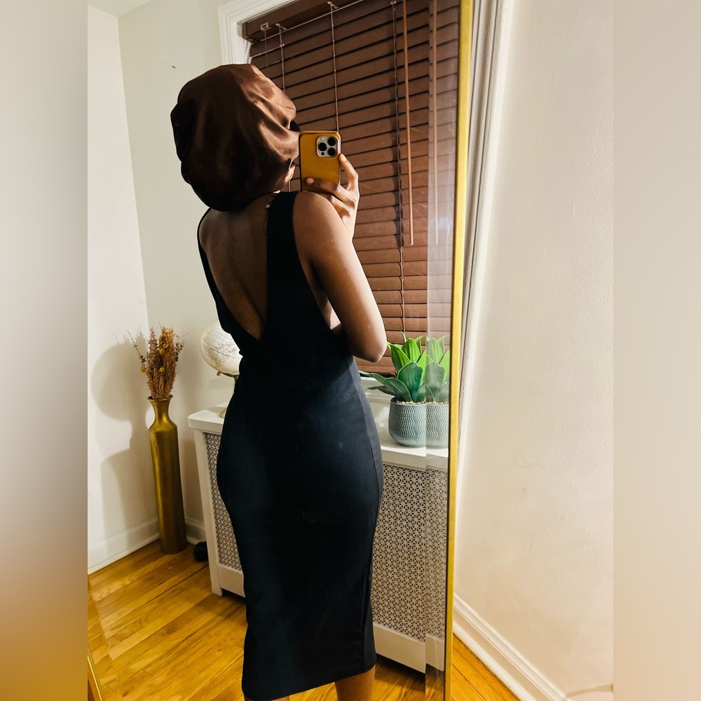 BLACK DRESS - Picture 2 of 5